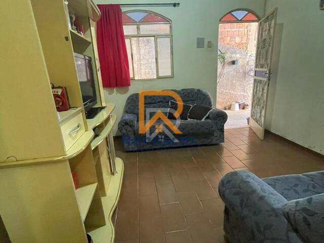 Apartamento para Venda em Manhuaçu - 4